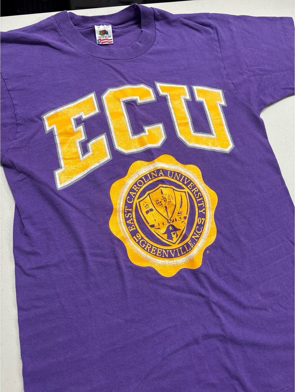 Vintage ECU East Carolina University T-Shirt Sz M Purple Pirates Seal USA